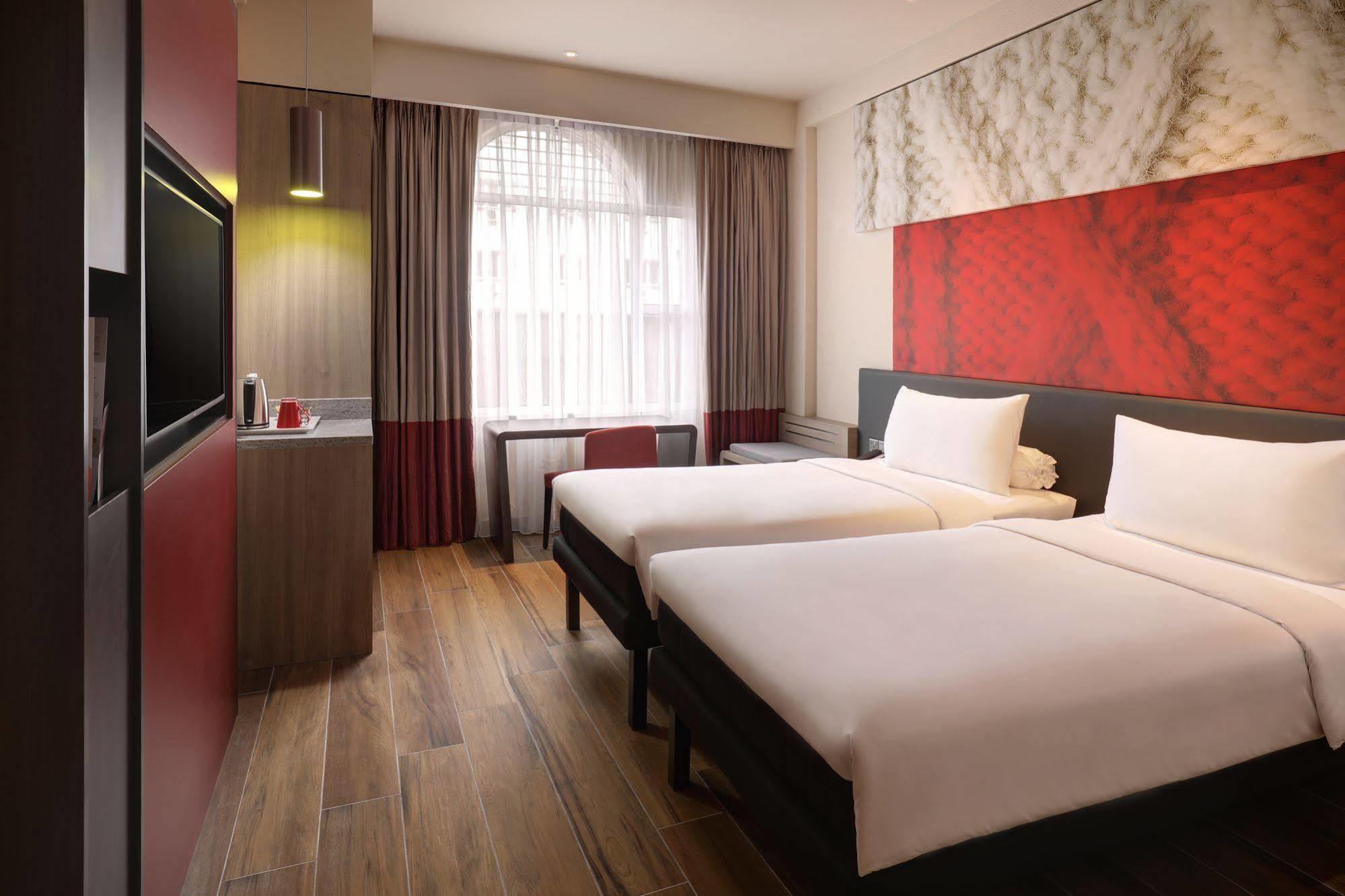 Ibis Melaka Hotel Екстериор снимка